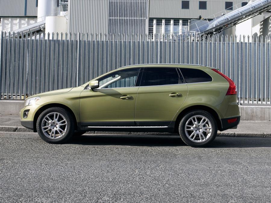  Volvo XC60 D5 2008 года  (UK) (фото 13 из 26)
